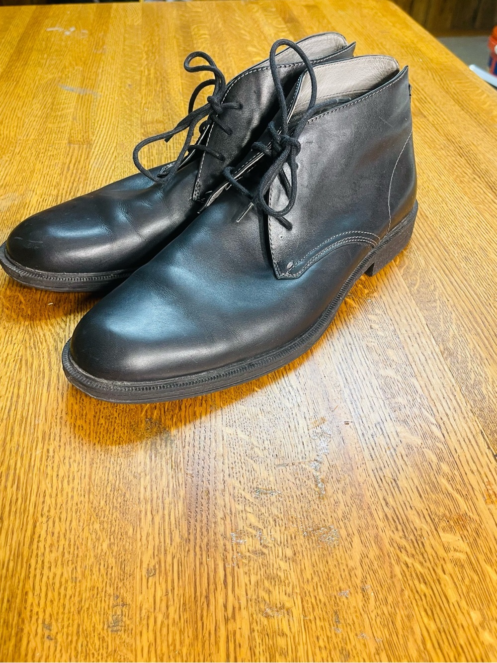 Florsheim Men's Black Leather Chukka Boots - Classic Lace-Up